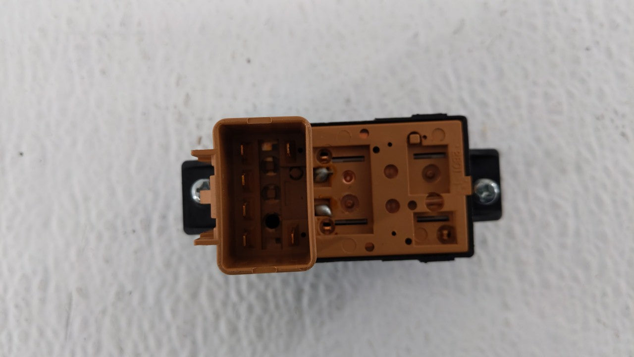 2009 Saturn Vue Passeneger Right Rear Power Window Switch - Oemusedautoparts1.com