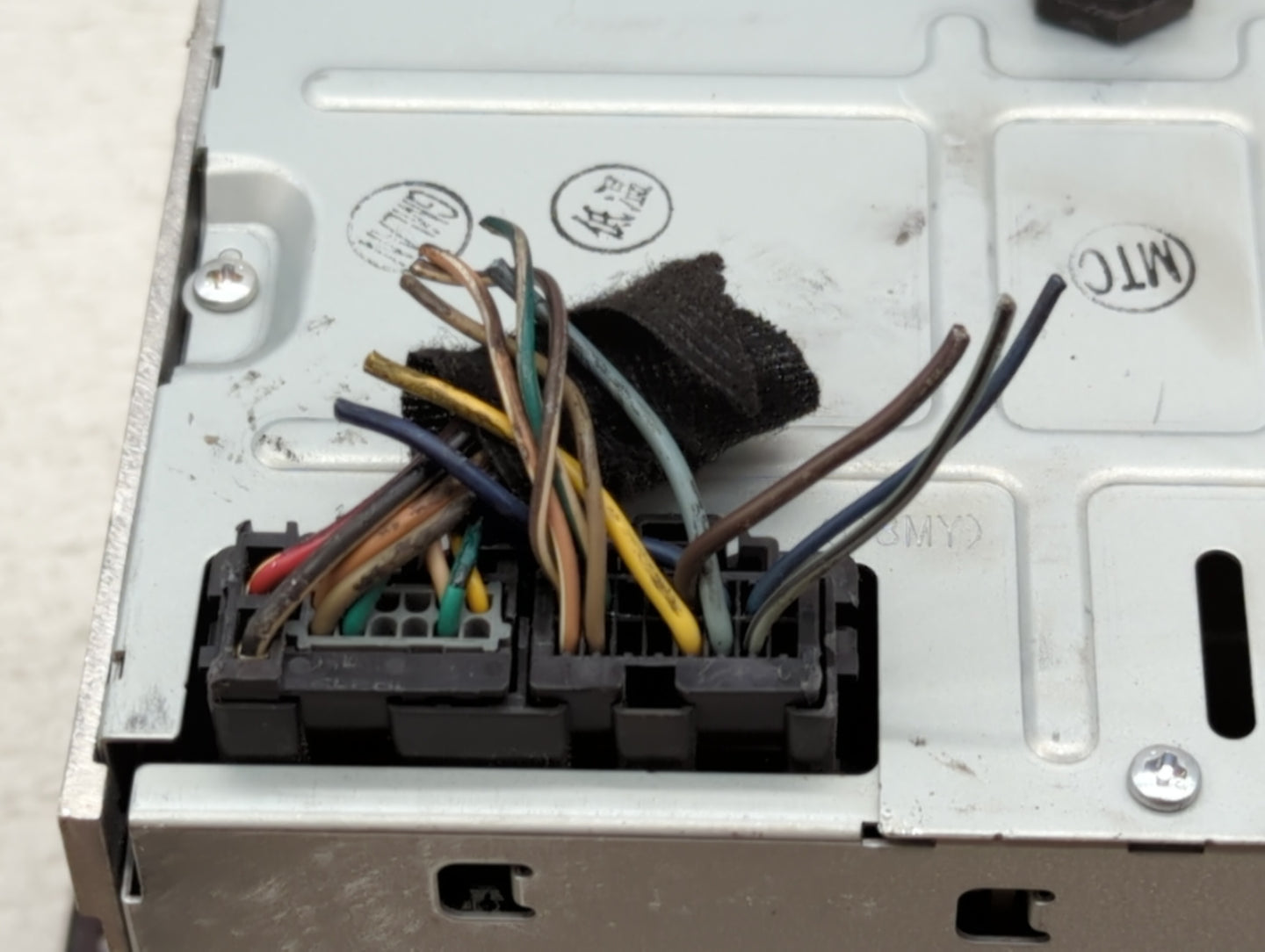 2009-2009 Saturn Vue Am Fm Cd Player Radio Receiver - Oemusedautoparts1.com