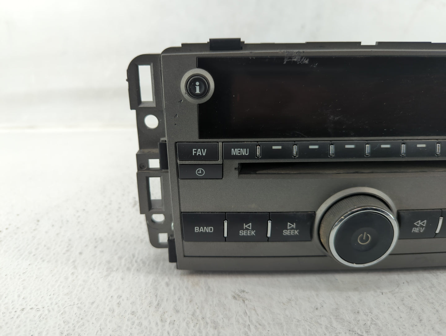 2009 Saturn Vue Radio AM FM Cd Player Receiver Replacement P/N:20790696 25994574 Fits OEM Used Auto Parts - Oemusedautoparts