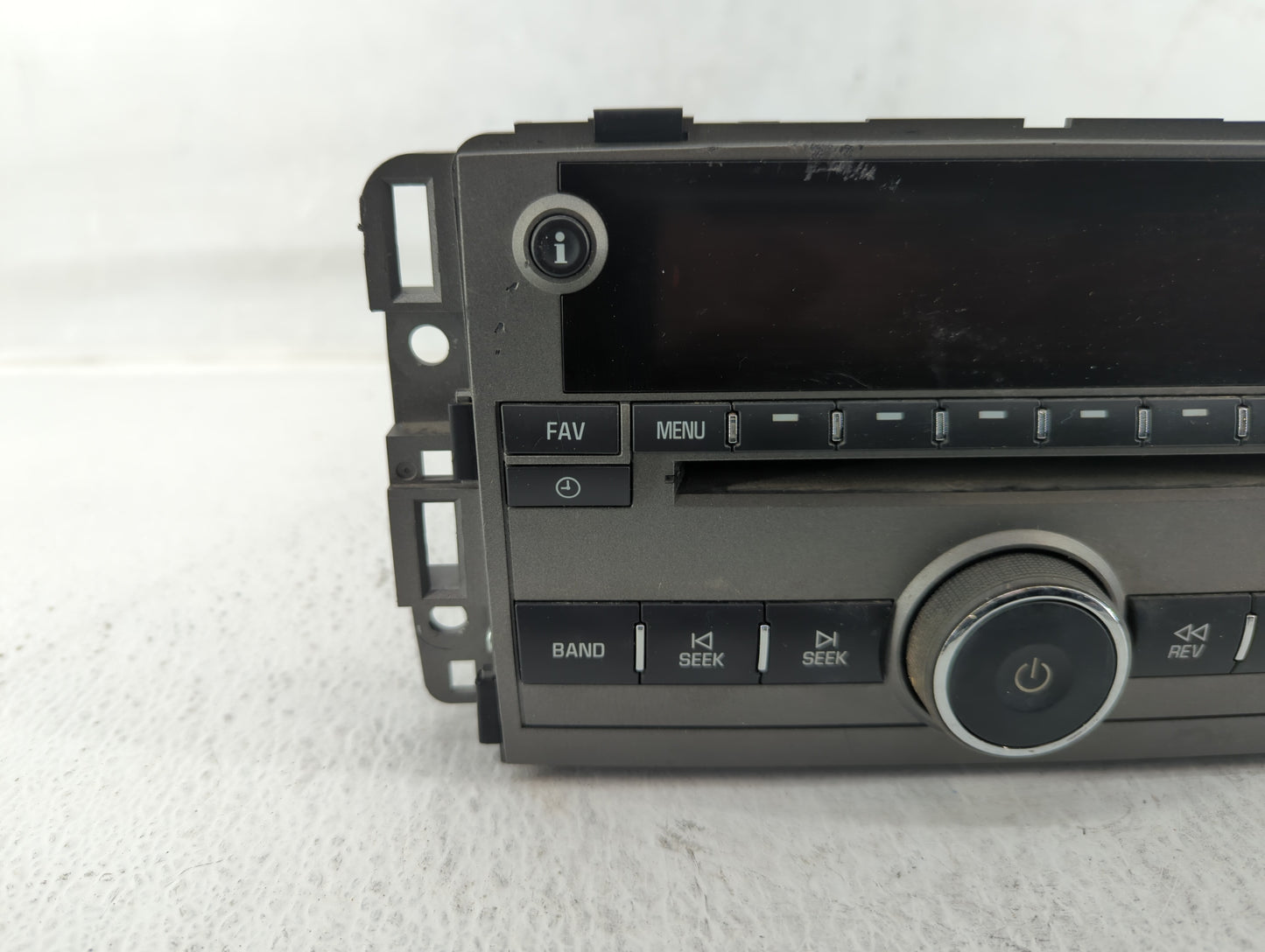 2009 Saturn Vue Radio AM FM Cd Player Receiver Replacement P/N:20790696 25994574 Fits OEM Used Auto Parts - Oemusedautoparts