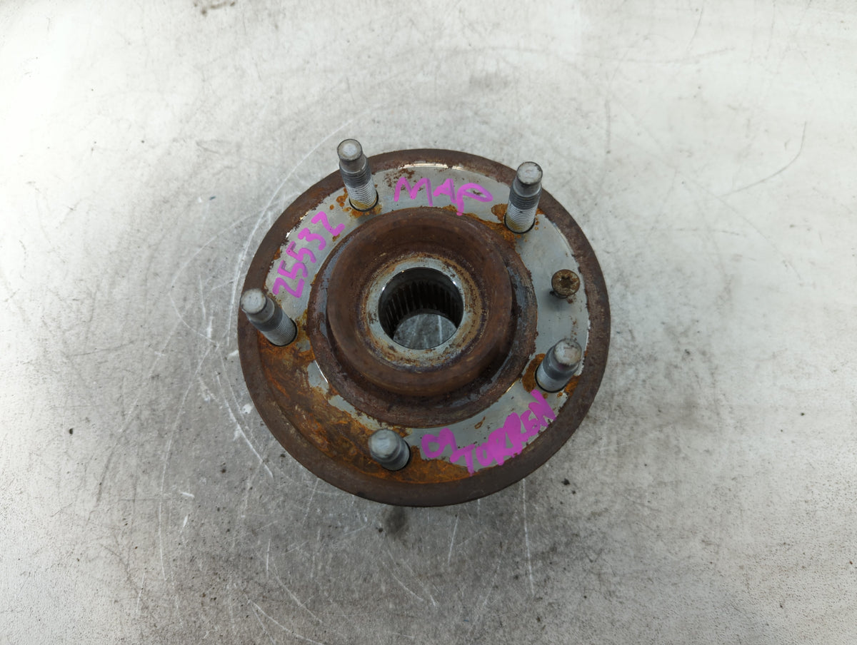 2009-2010 Saturn Vue Driver Front Wheel Hub Oem - Oemusedautoparts1.com