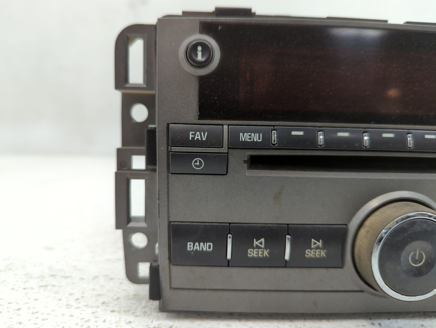 2009 Saturn Vue Radio AM FM Cd Player Receiver Replacement P/N:25994574 Fits OEM Used Auto Parts - Oemusedautoparts1.com