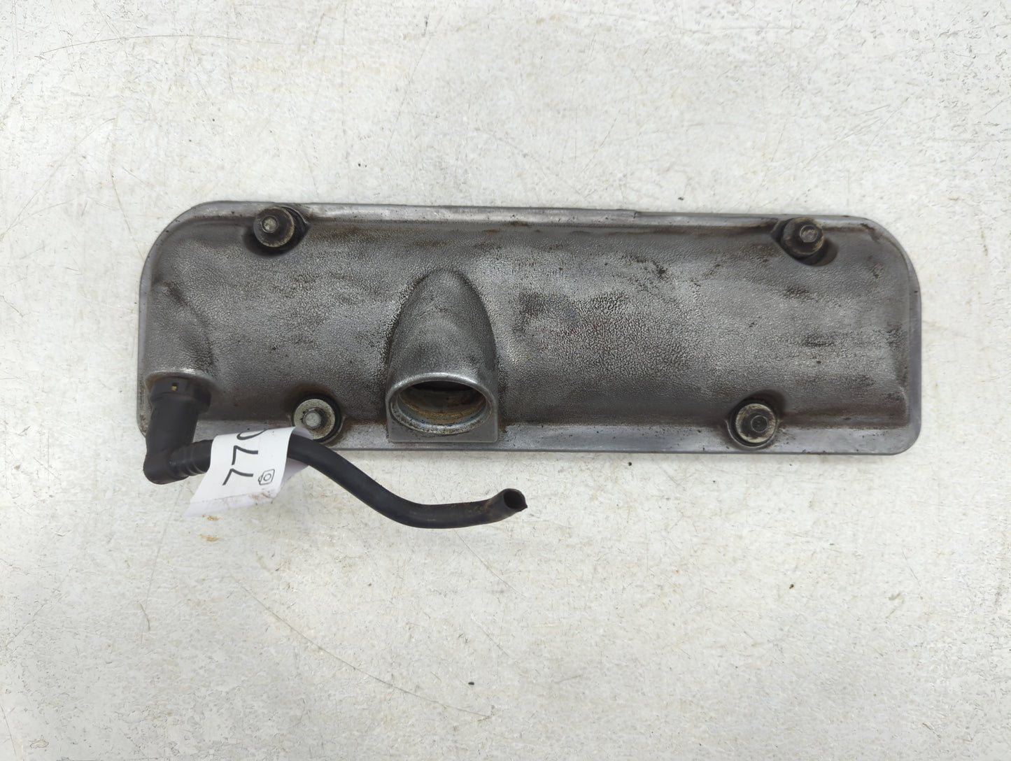 2009 Saturn Vue Driver Left Cylinder Head Valve Cover P/N:12591709 Fits OEM Used Auto Parts - Oemusedautoparts1.com