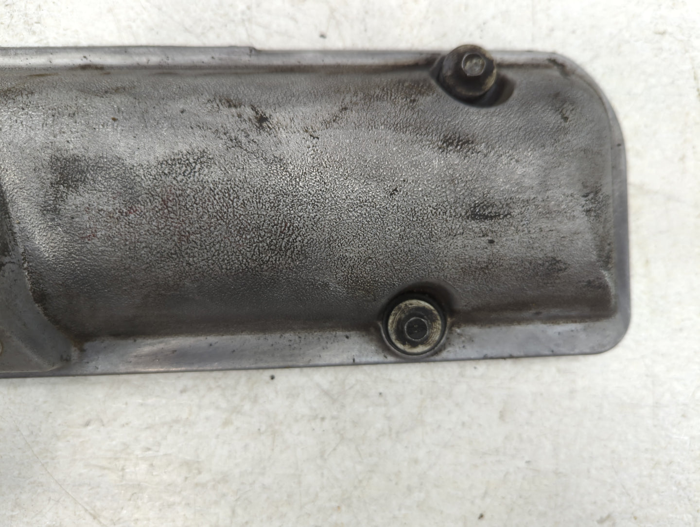 2009 Saturn Vue Driver Left Cylinder Head Valve Cover P/N:12591709 Fits OEM Used Auto Parts - Oemusedautoparts1.com