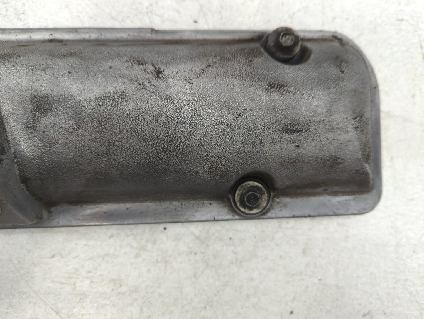 2009 Saturn Vue Driver Left Cylinder Head Valve Cover P/N:12591709 Fits OEM Used Auto Parts - Oemusedautoparts1.com