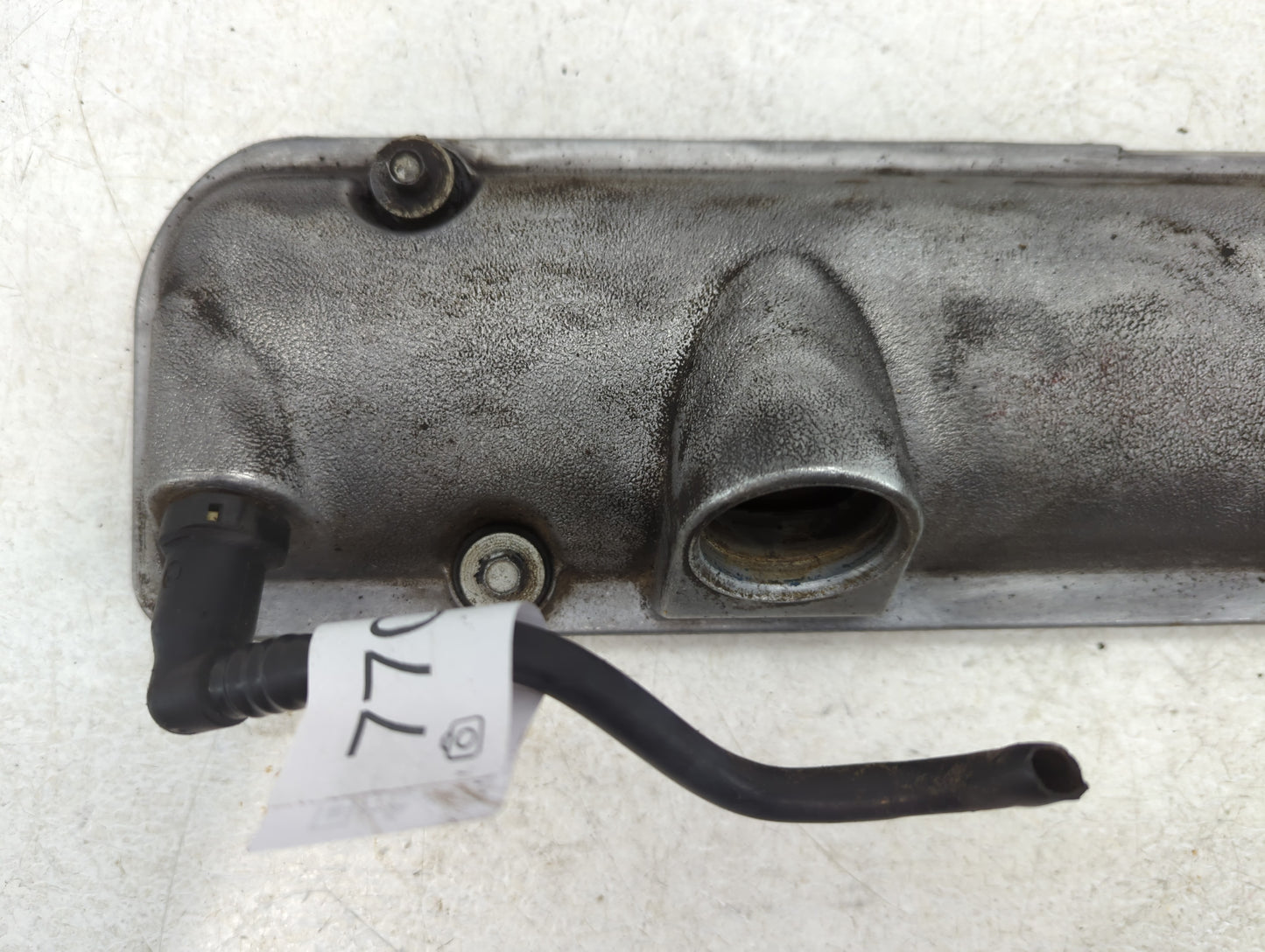 2009 Saturn Vue Driver Left Cylinder Head Valve Cover P/N:12591709 Fits OEM Used Auto Parts - Oemusedautoparts1.com