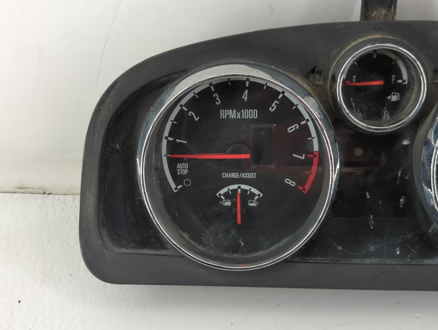 2009 Saturn Vue Instrument Cluster Speedometer Gauges P/N:25996682 Fits OEM Used Auto Parts - Oemusedautoparts1.com