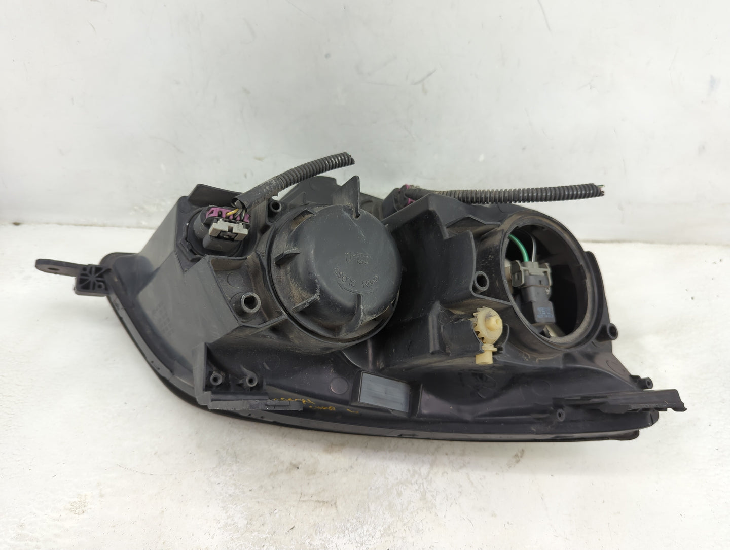 2008-2010 Saturn Vue Driver Left Oem Head Light Headlight Lamp - Oemusedautoparts1.com