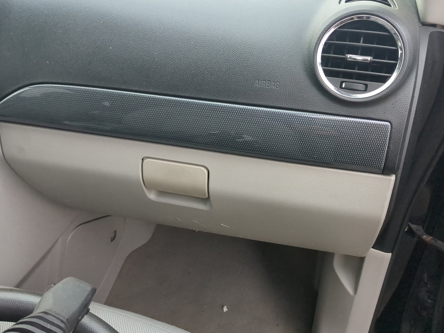 2009 Saturn Vue Passenger Glove Box Door Storage Compartment - Oemusedautoparts1.com