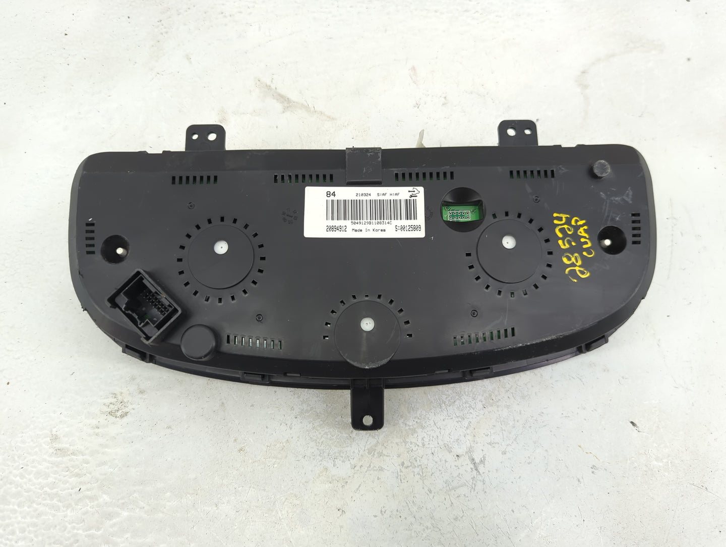 2009 Saturn Vue Instrument Cluster Speedometer Gauges P/N:20894912 Miles:144K Fits OEM Used Auto Parts - Oemusedautoparts1.c