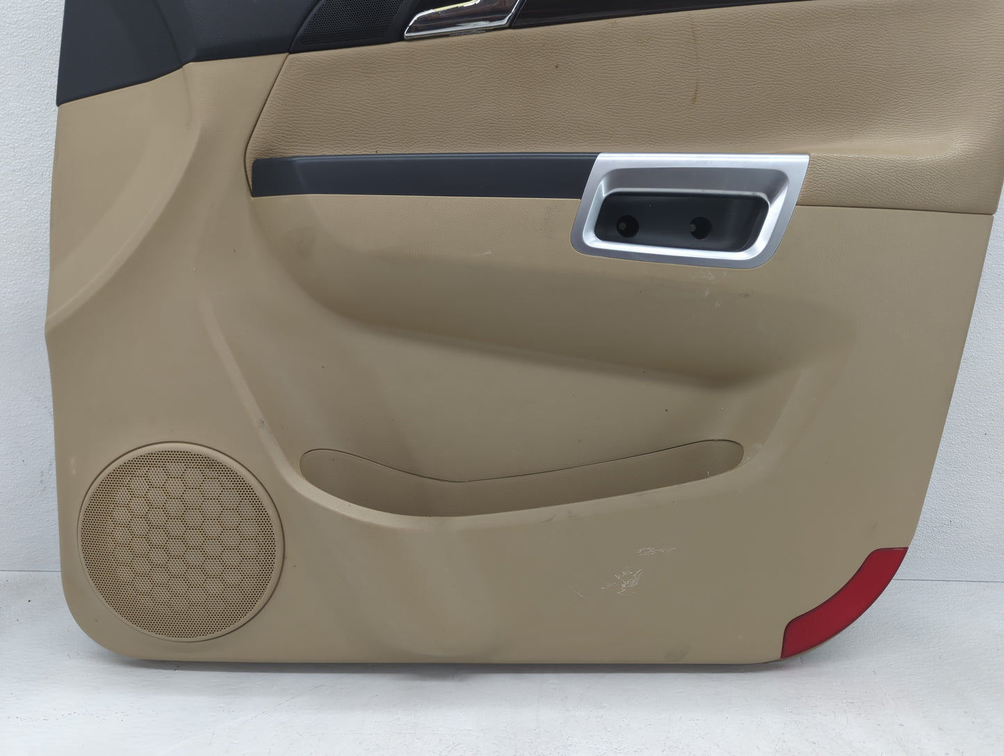 2009 Saturn Vue Front Right Passenger Interior Door Panel Trim - Oemusedautoparts1.com