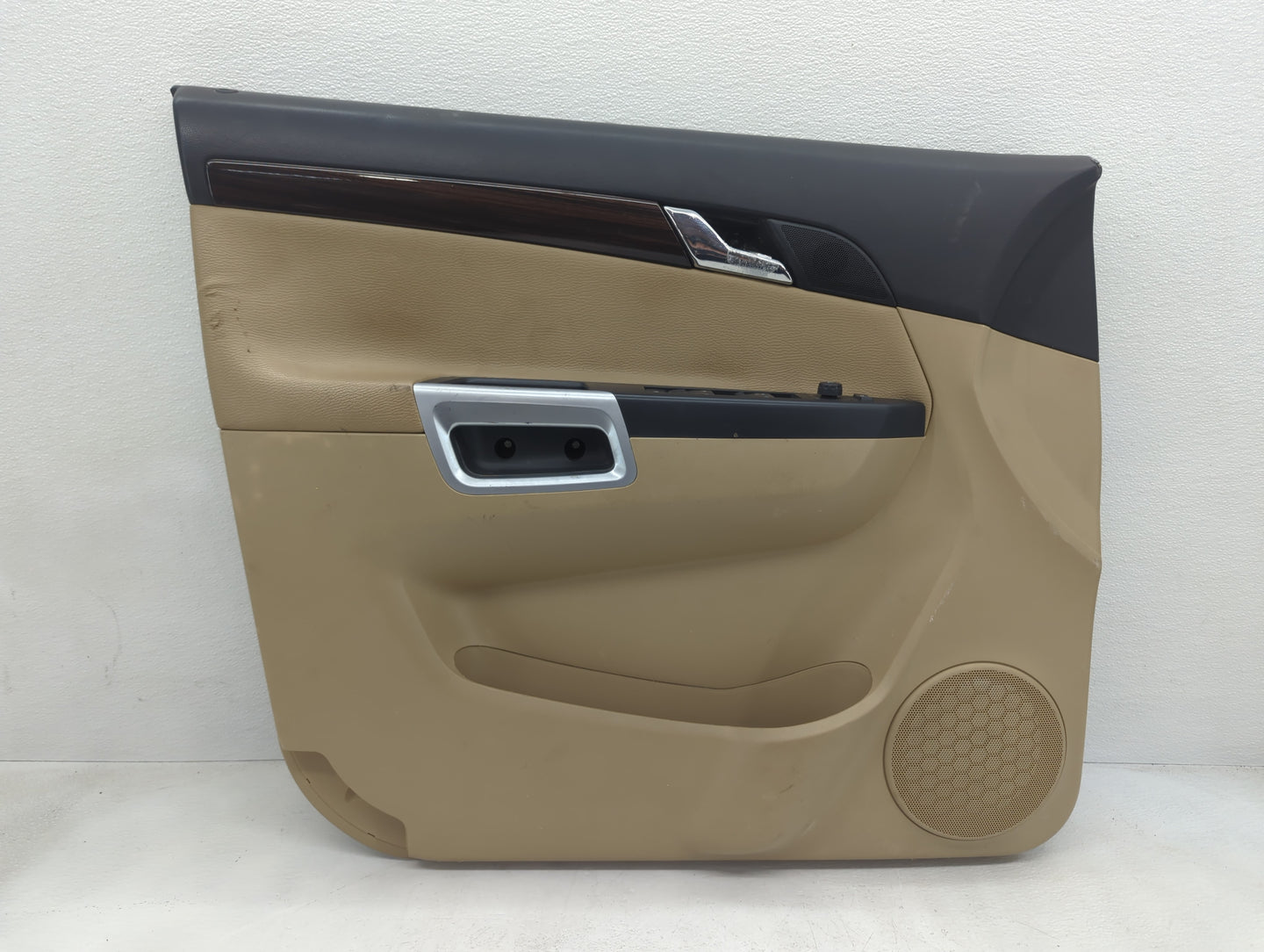 2009 Saturn Vue Front Left Driver Interior Door Panel Trim - Oemusedautoparts1.com