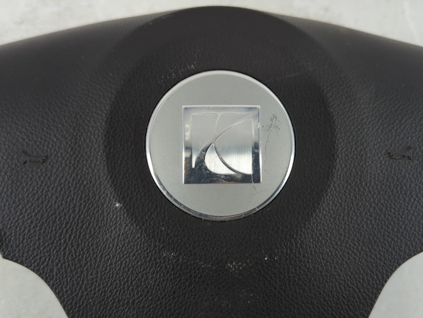 2009 Saturn Vue Air Bag Driver Left Steering Wheel Mounted P/N:ADPS1 BAMPT1-1031, G9X VX9 3X A0A Fits OEM Used Auto Parts - 