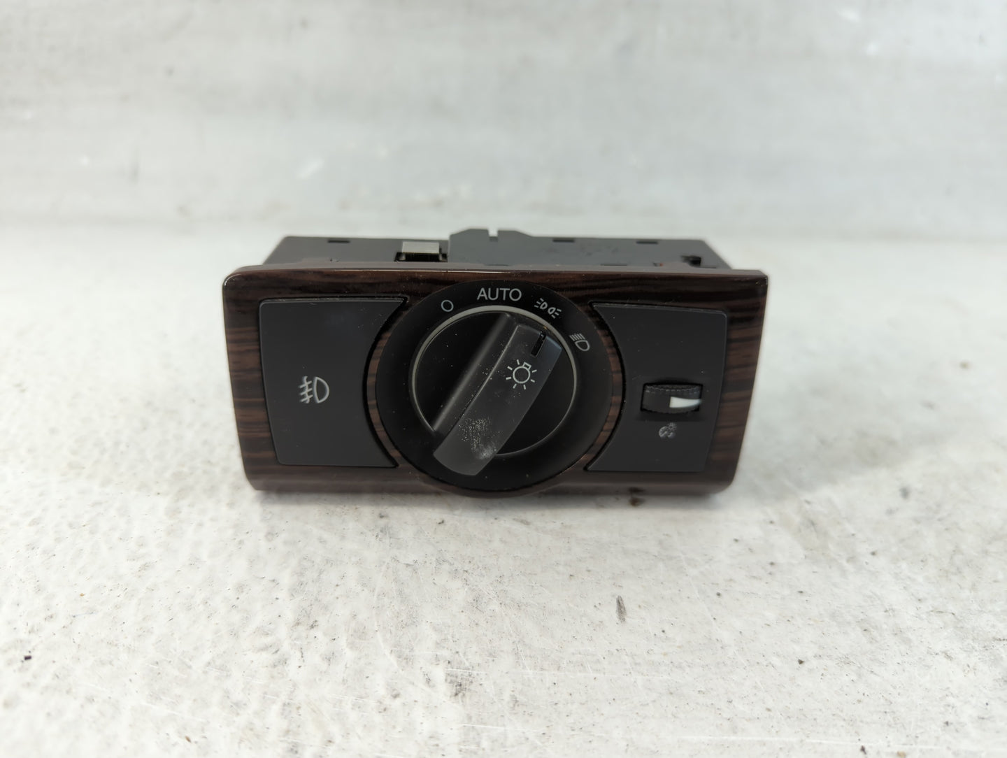 2009 Saturn Vue Headlight Lamp Control Switch - Oemusedautoparts1.com