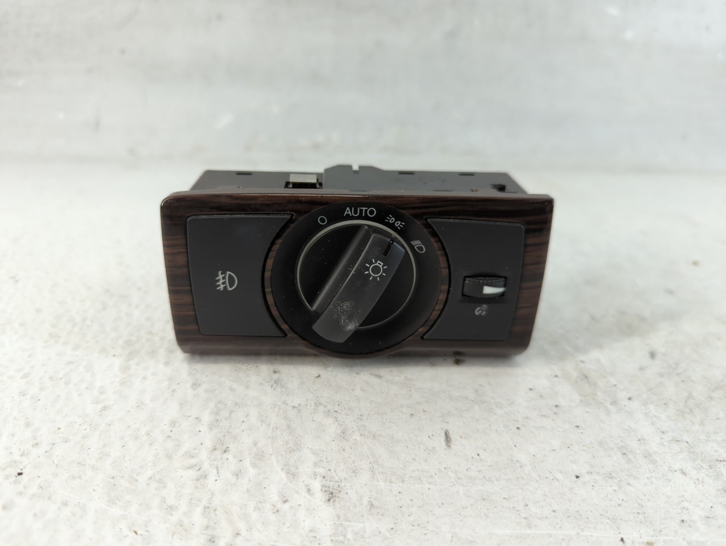 2009 Saturn Vue Headlight Lamp Control Switch - Oemusedautoparts1.com