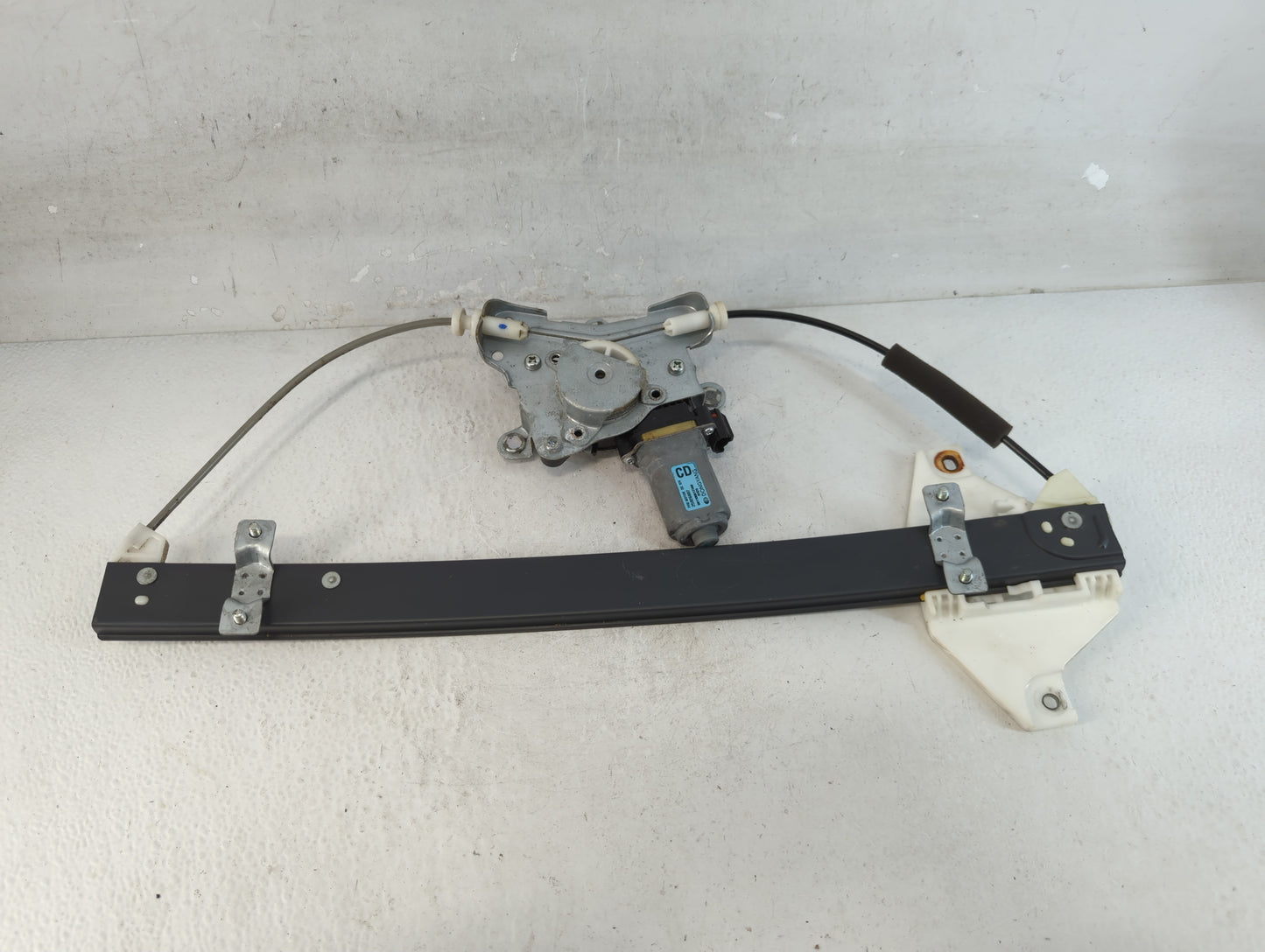 2008-2010 Saturn Vue Passenger Front Right Power Window Motor - Oemusedautoparts1.com