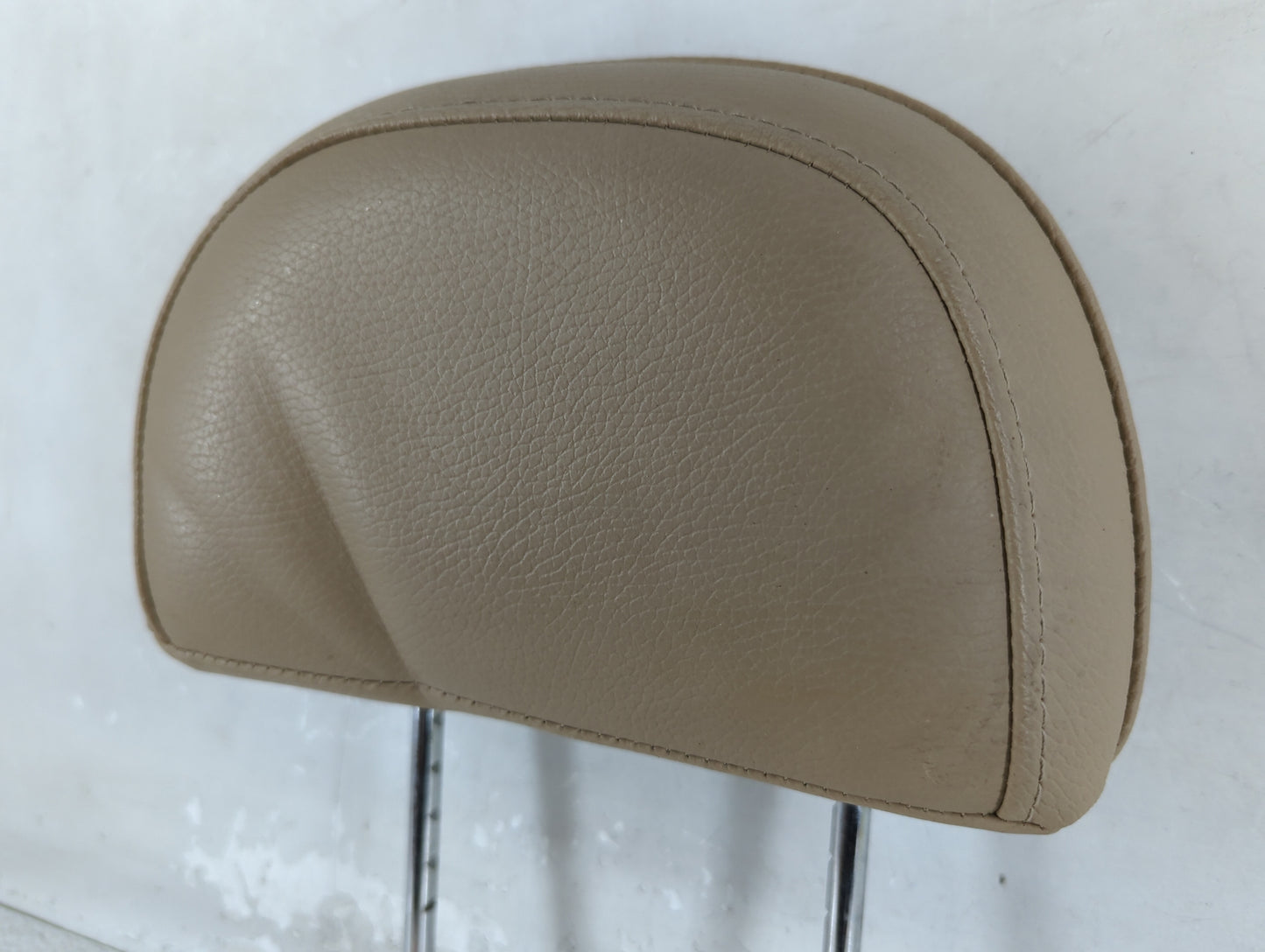 2009 Saturn Vue Headrest Head Rest Front Driver Passenger Seat Fits OEM Used Auto Parts - Oemusedautoparts1.com