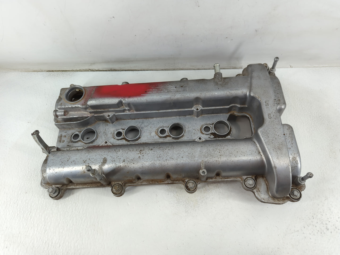 2009 Saturn Vue Driver Left Cylinder Head Valve Cover Fits OEM Used Auto Parts - Oemusedautoparts1.com