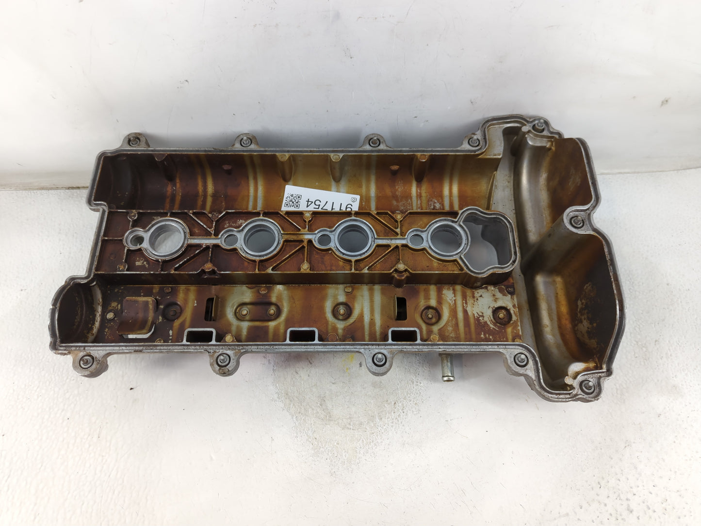 2009 Saturn Vue Driver Left Cylinder Head Valve Cover Fits OEM Used Auto Parts - Oemusedautoparts1.com