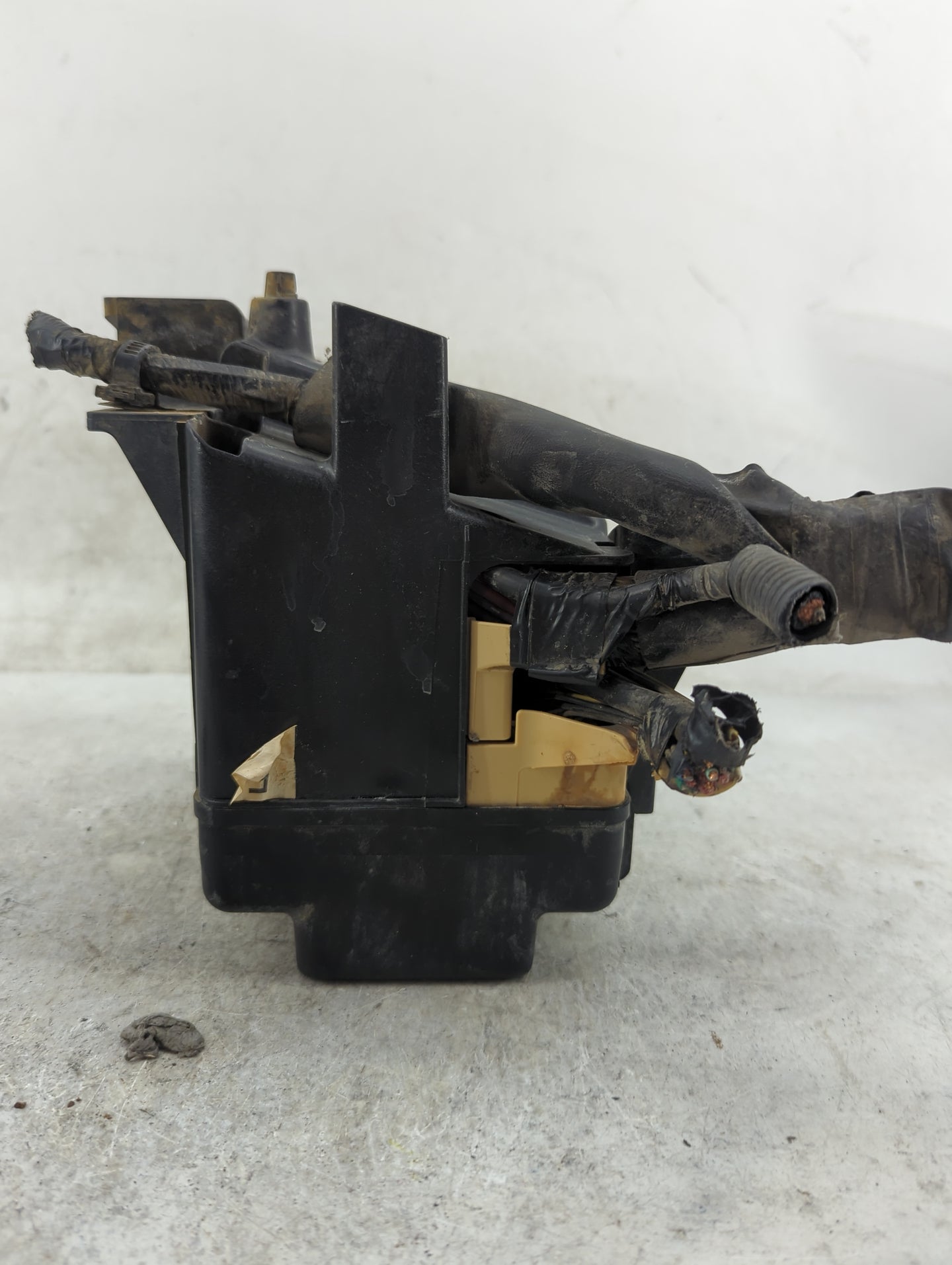 2005-2010 Scion Tc Fusebox Fuse Box Panel Relay Module Fits Fits 2005 2006 2007 2008 2009 2010 OEM Used Auto Parts - Oemused