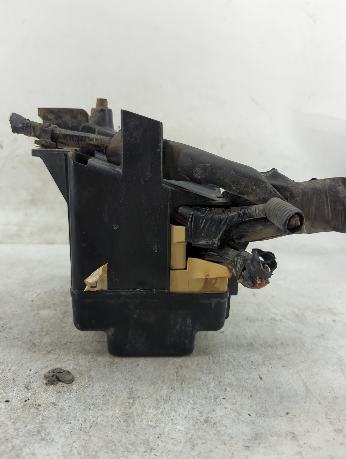 2005-2010 Scion Tc Fusebox Fuse Box Panel Relay Module Fits Fits 2005 2006 2007 2008 2009 2010 OEM Used Auto Parts - Oemused