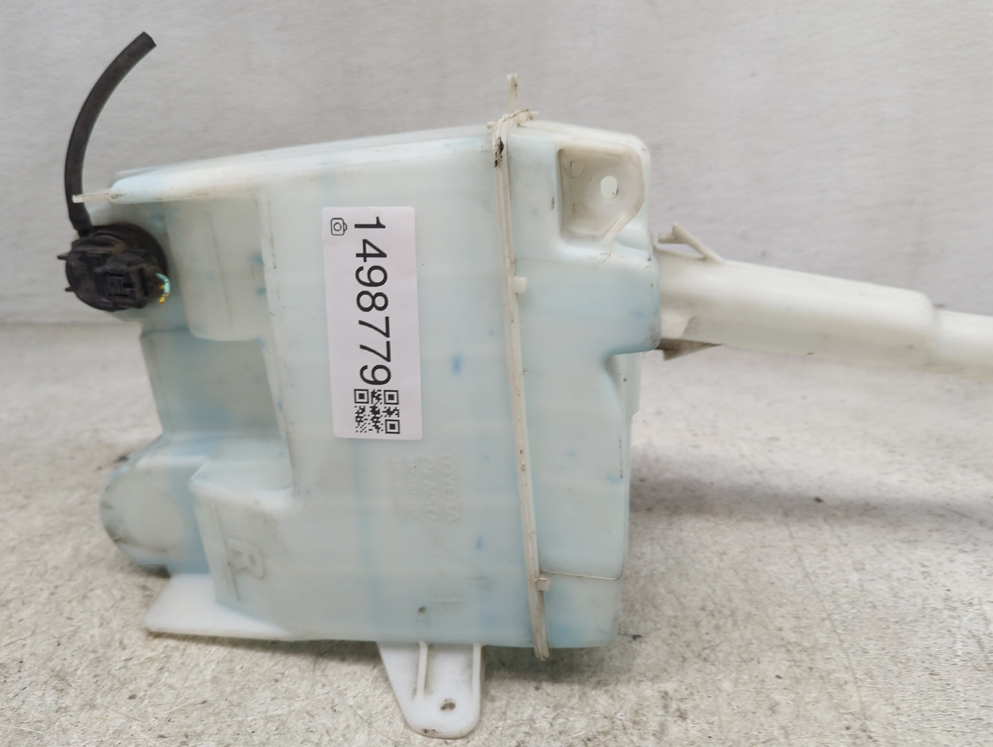 2009 Scion Tc Windshield Washer Fluid Reservoir Bottle Oem - Oemusedautoparts1.com