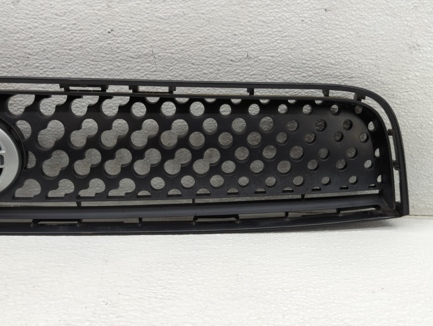 2007-2010 Scion Tc Front Grille Bumper Not Included 686233 - Oemusedautoparts1.com