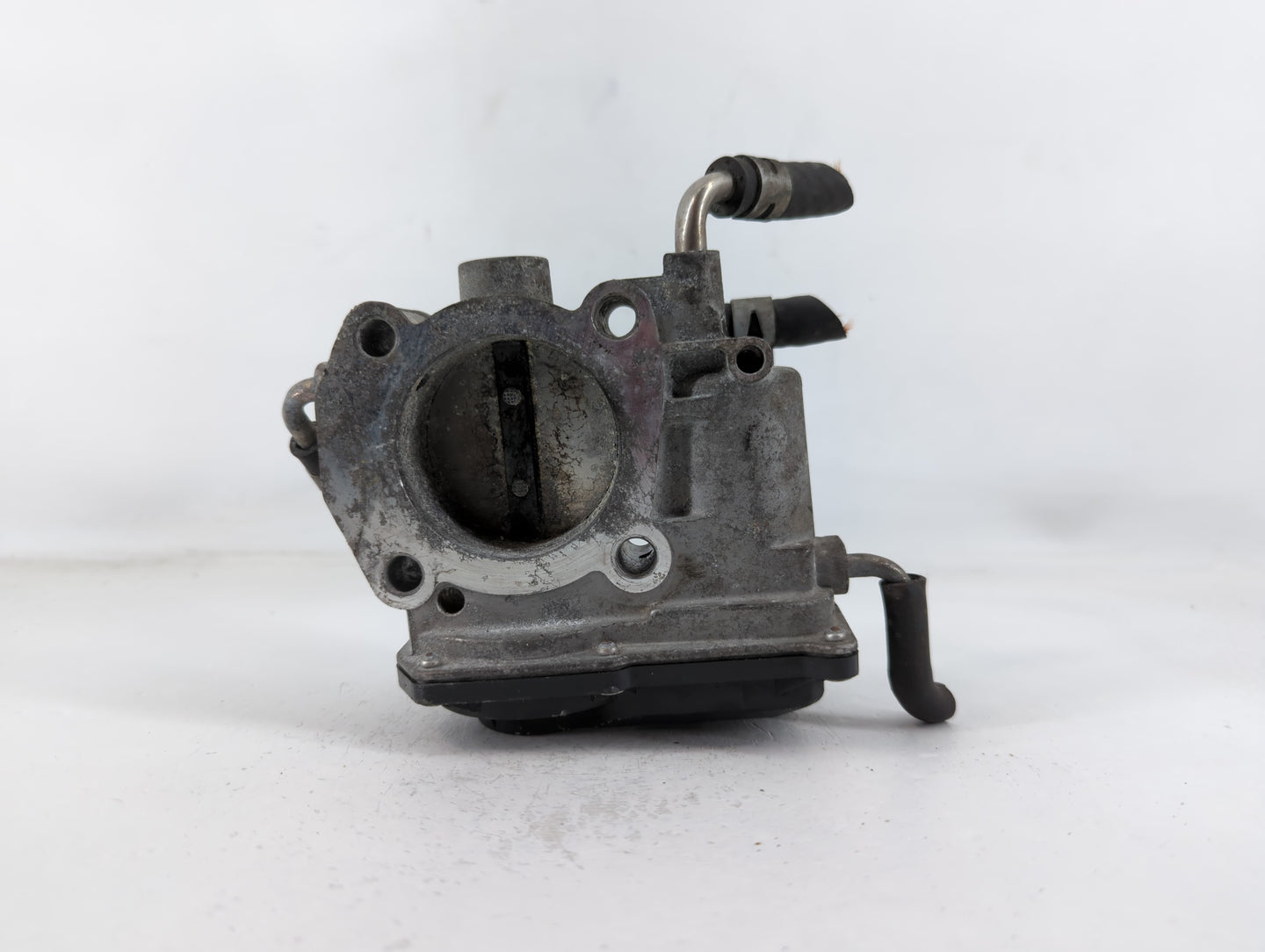 2006-2010 Scion Tc Throttle Body P/N:22030-28070 Fits Fits 2006 2007 2008 2009 2010 2011 2012 2013 2014 2015 OEM Used Auto P