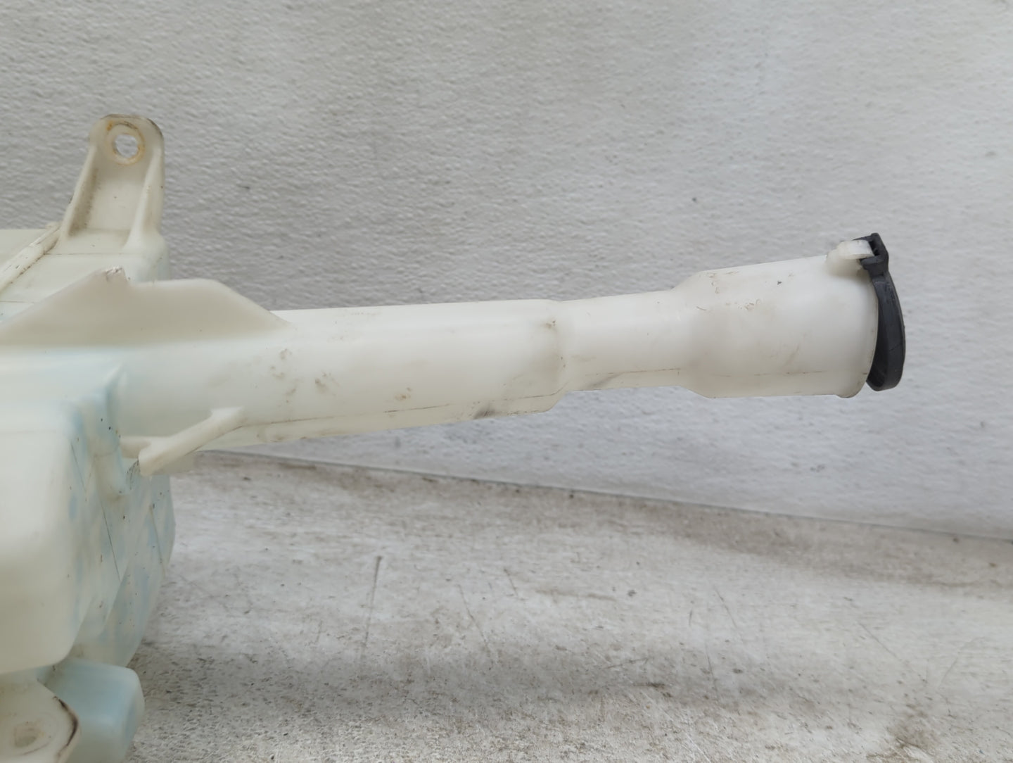 2005-2010 Scion Tc Windshield Washer Fluid Reservoir Bottle - Oemusedautoparts1.com