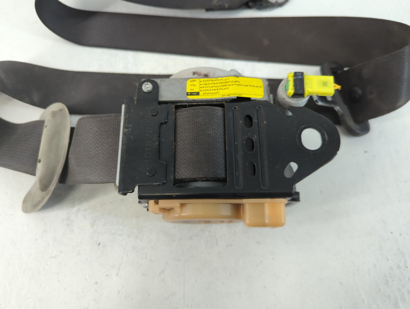 2005-2010 Scion Tc Drvier Front Seatbelt Retractor - Oemusedautoparts1.com