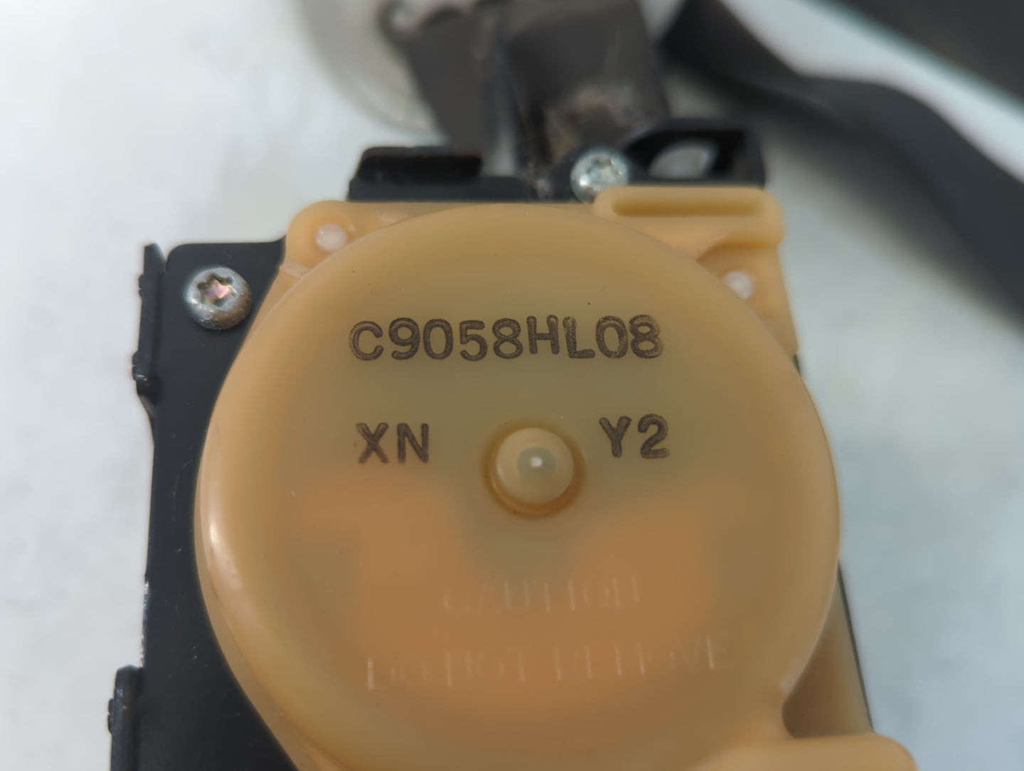 2005-2010 Scion Tc Drvier Front Seatbelt Retractor - Oemusedautoparts1.com