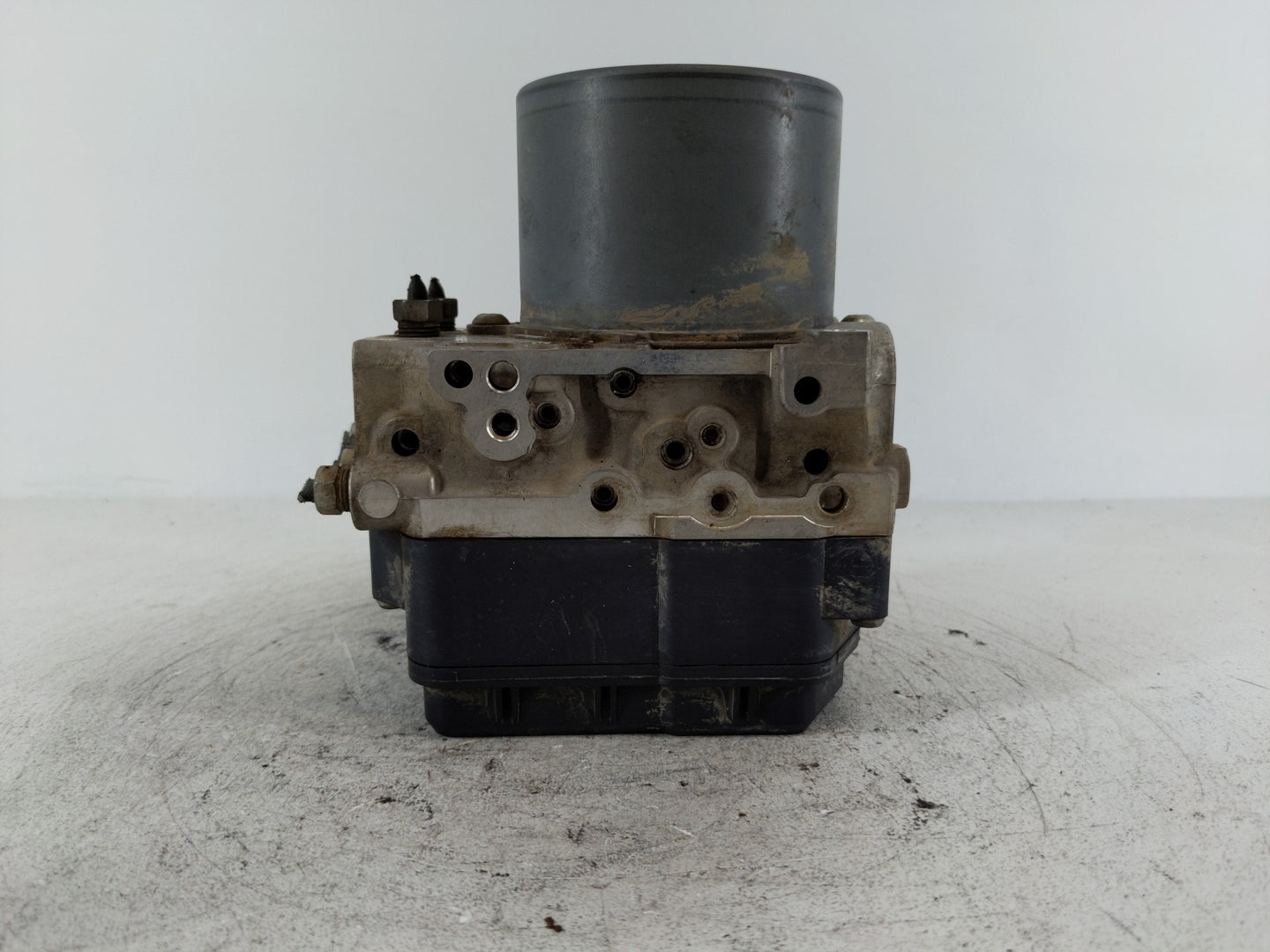 2008-2010 Scion Xb ABS Pump Control Module Replacement P/N:89541-12510 44540-12280 Fits Fits 2008 2009 2010 OEM Used Auto Pa