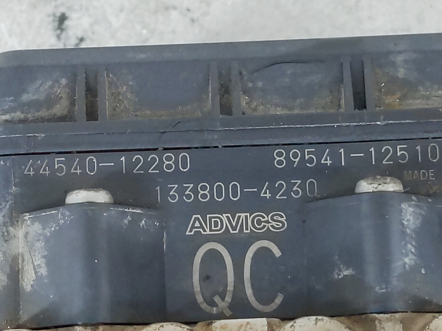 2008-2010 Scion Xb ABS Pump Control Module Replacement P/N:89541-12510 44540-12280 Fits Fits 2008 2009 2010 OEM Used Auto Pa