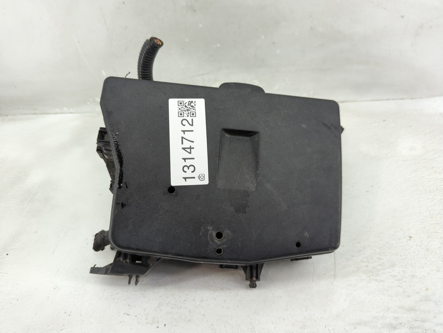2008-2015 Scion Xb Fusebox Fuse Box Panel Relay Module P/N:82662-12450 Fits Fits 2008 2009 2010 2011 2012 2013 2014 2015 OEM