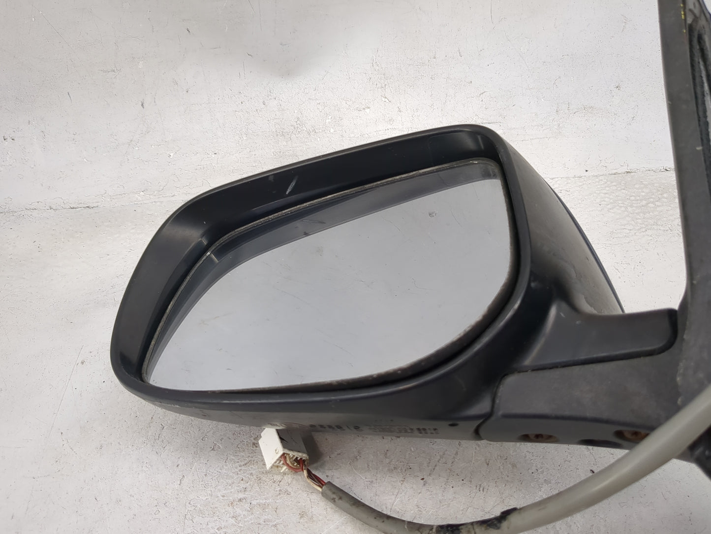2008-2015 Scion Xb Driver Side View Mirror - Left Door Mirror OEM Used - Oemusedautoparts1.com