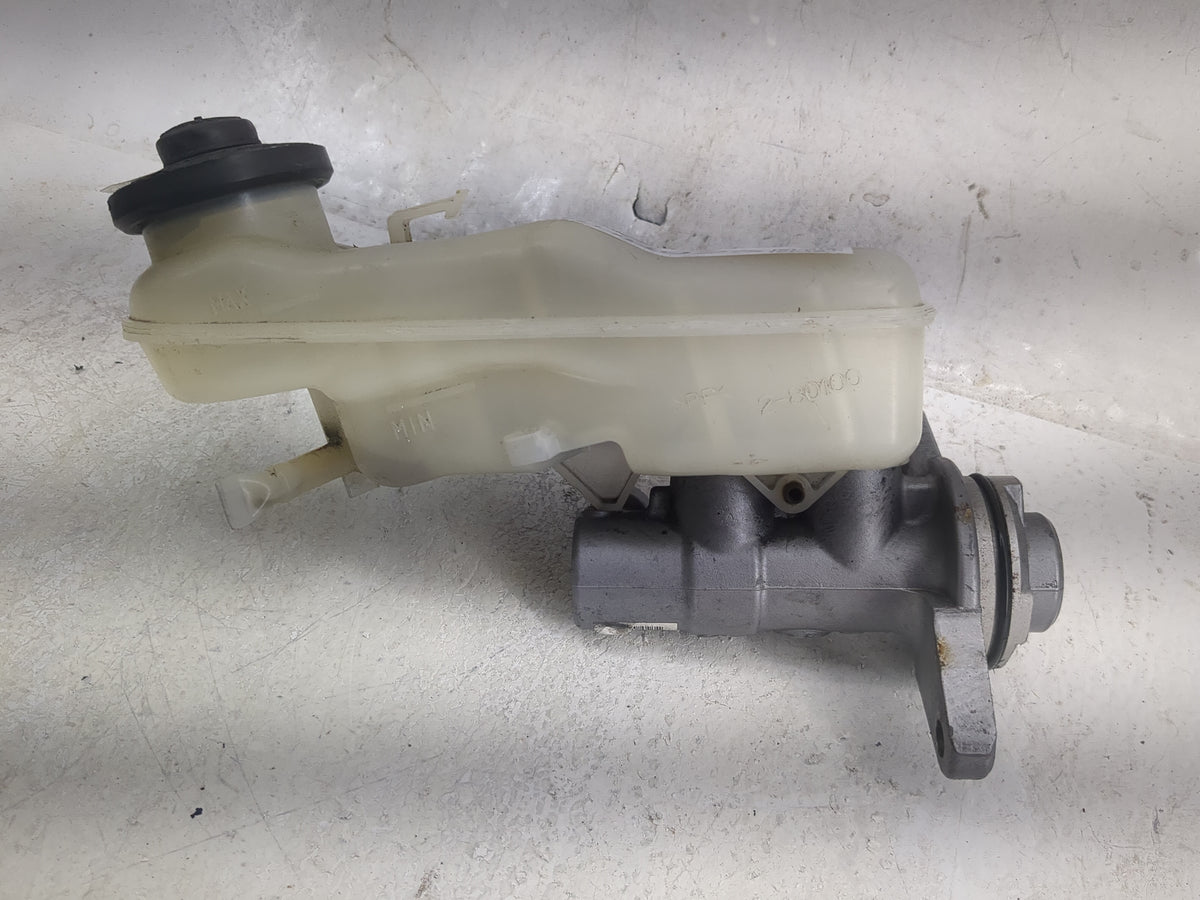 2008-2012 Scion Xb Brake Master Cylinder 1496923 - Oemusedautoparts1.com