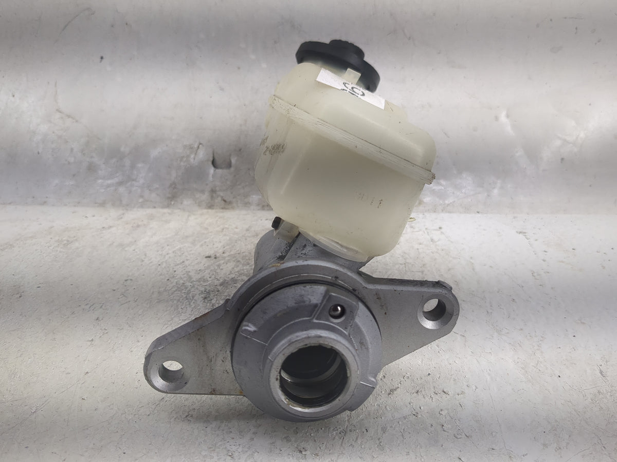 2008-2012 Scion Xb Brake Master Cylinder 1496923 - Oemusedautoparts1.com