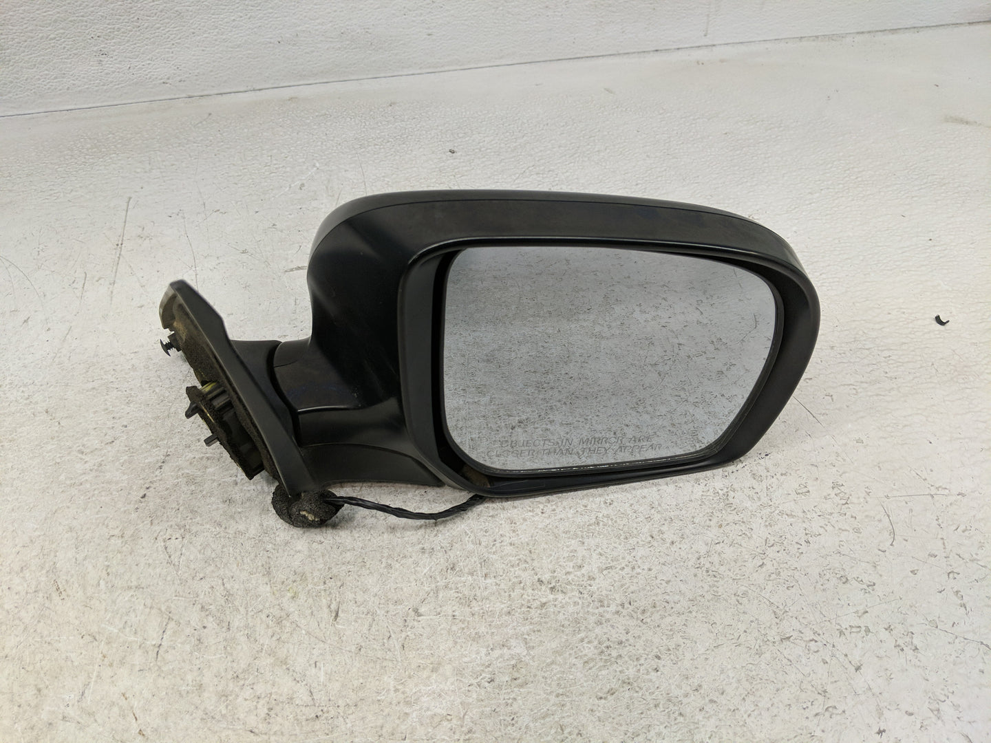 2009 Subaru Forester Driver Side View Mirror - Left Door Mirror OEM Used - Oemusedautoparts1.com