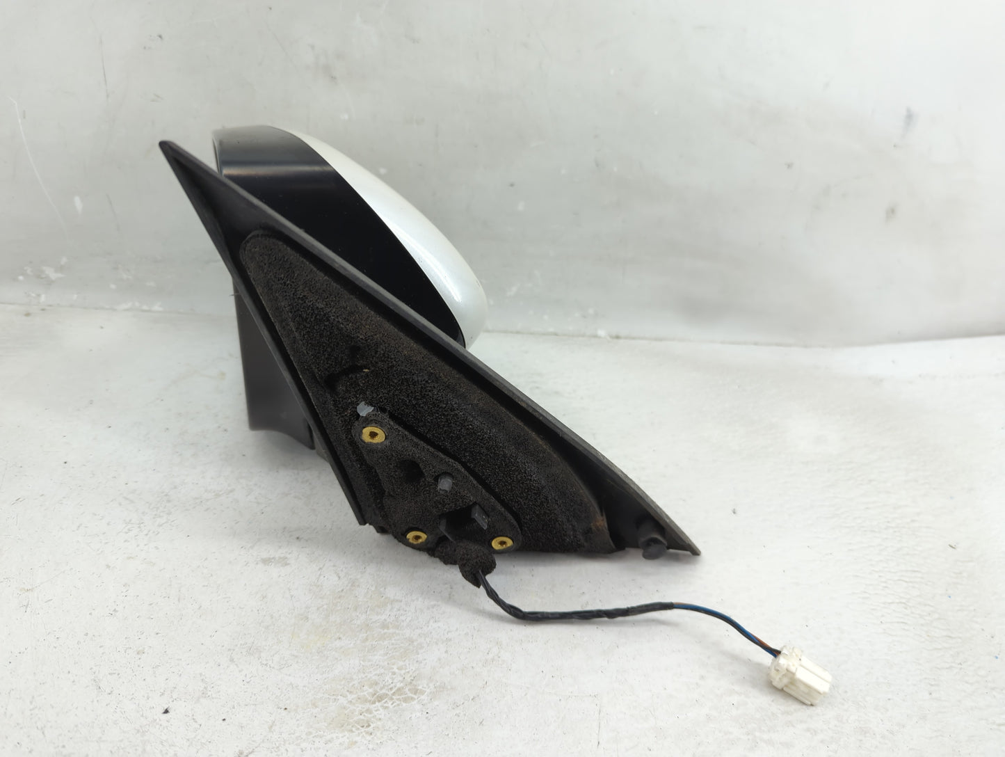 2009 Subaru Forester Driver Side View Mirror - Left Door Mirror OEM Used - Oemusedautoparts1.com