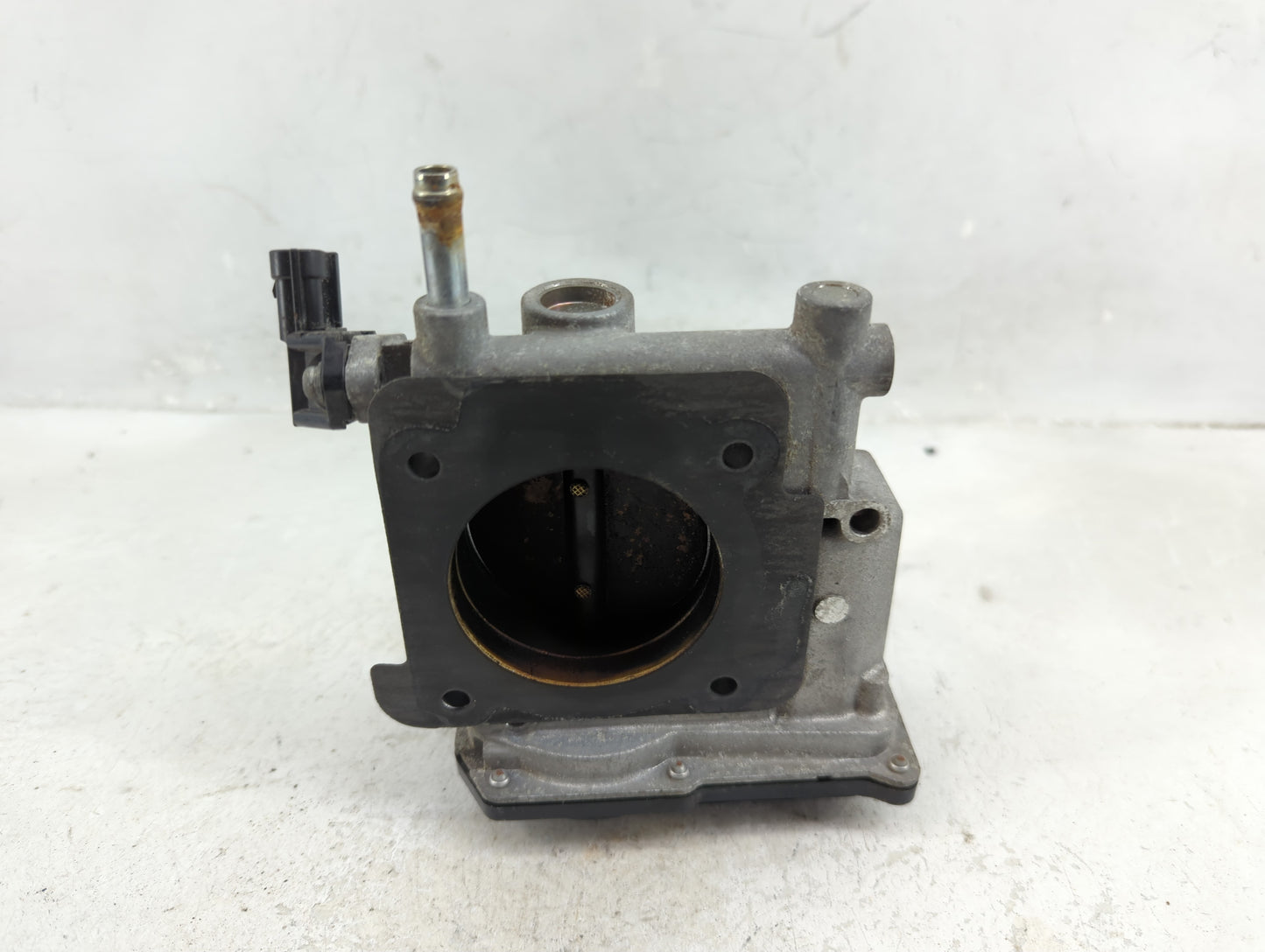 2006-2010 Subaru Forester Throttle Body P/N:16112AA180 Fits Fits 2006 2007 2008 2009 2010 OEM Used Auto Parts - Oemusedautop