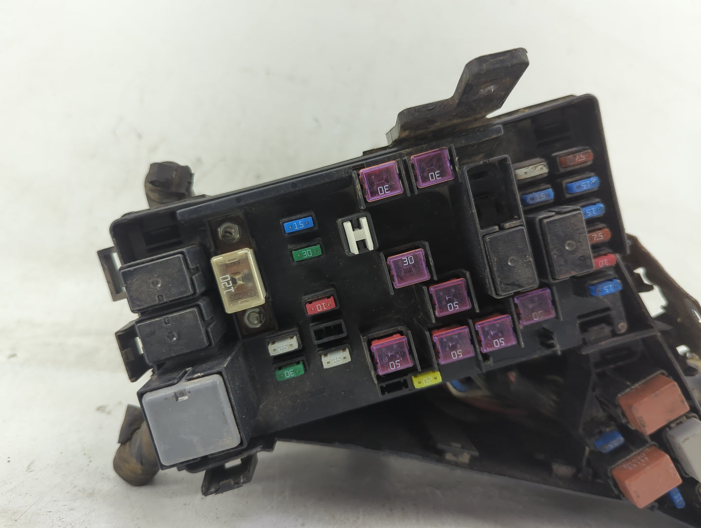 2009 Subaru Forester Fusebox Fuse Box Panel Relay Module P/N:MB100200B Fits Fits 2008 2010 2011 OEM Used Auto Parts - Oemuse