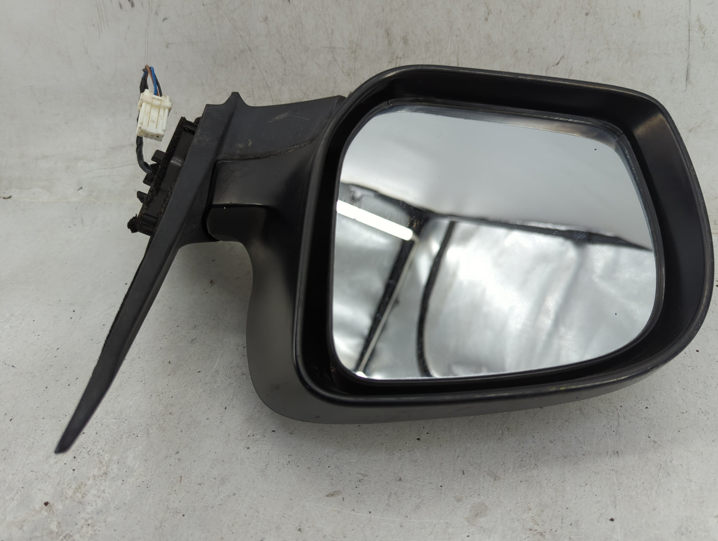 2009 Subaru Forester Driver Side View Mirror - Left Door Mirror OEM Used - Oemusedautoparts1.com