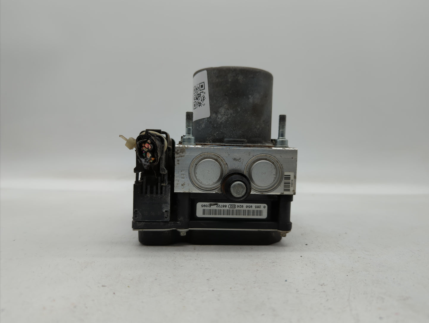 2009-2010 Subaru Forester ABS Pump Control Module Replacement P/N:27536SC012 Fits Fits 2009 2010 OEM Used Auto Parts - Oemus