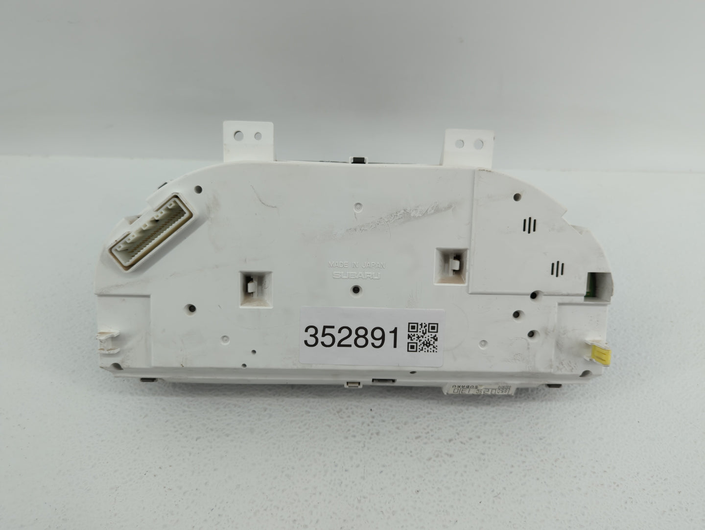 2009 Subaru Forester Instrument Cluster Speedometer Gauges P/N:85002SC130 Fits OEM Used Auto Parts - Oemusedautoparts1.com