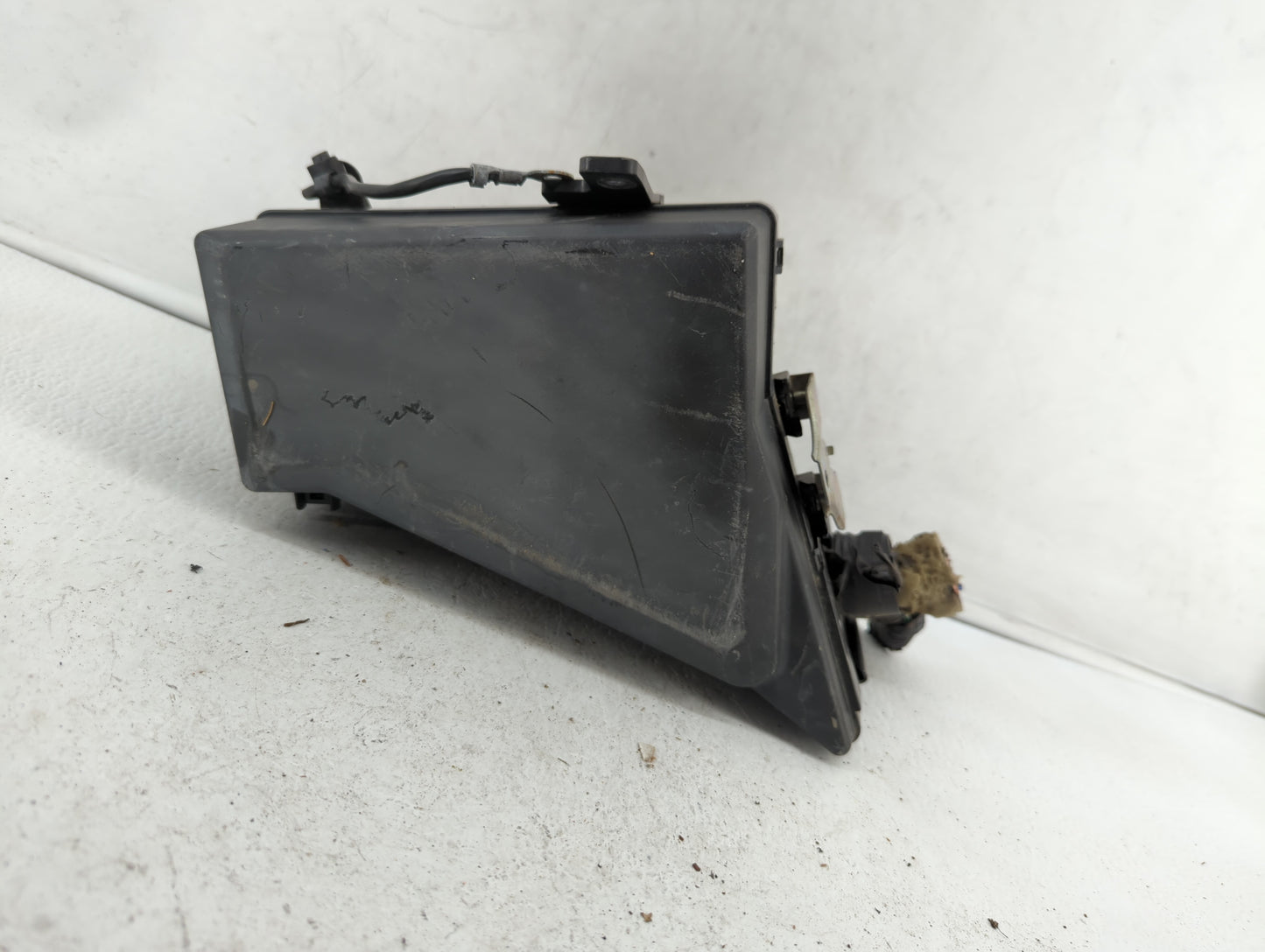 2009 Subaru Forester Fusebox Fuse Box Panel Relay Module P/N:MB502096B 82241FG010, 241FG010, MB100200B Fits Fits 2008 2010 2