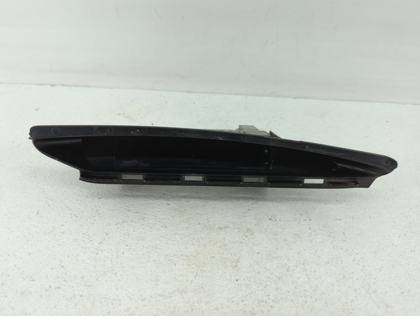 2009-2011 Subaru Forester Information Display Screen - Oemusedautoparts1.com