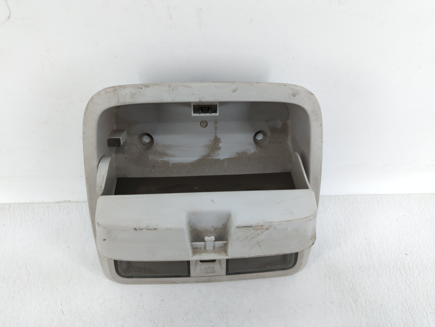 2009 Subaru Forester Overhead Roof Console - Oemusedautoparts1.com