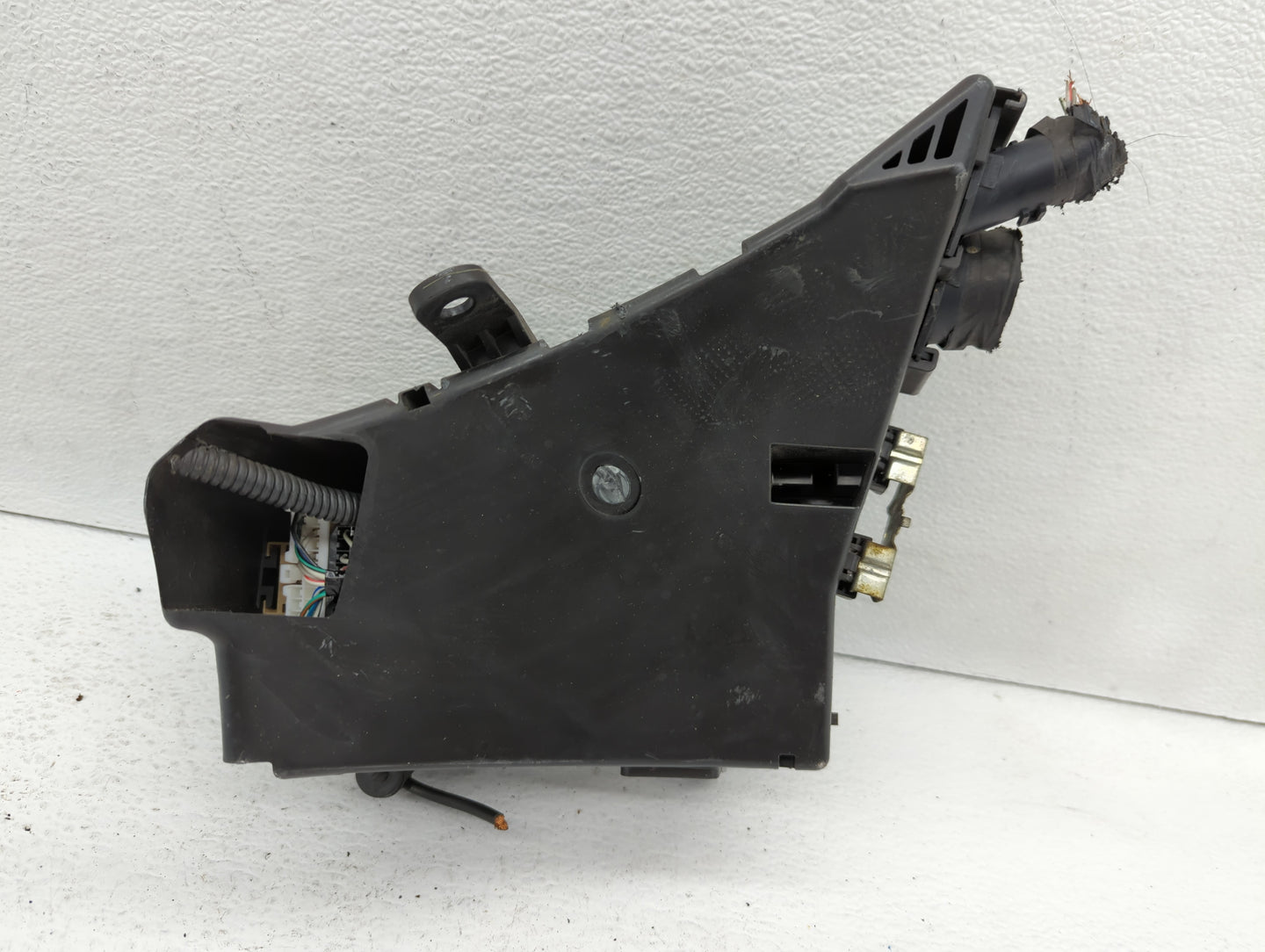2009 Subaru Forester Fusebox Fuse Box Panel Relay Module Fits Fits 2008 2010 2011 OEM Used Auto Parts - Oemusedautoparts1.co