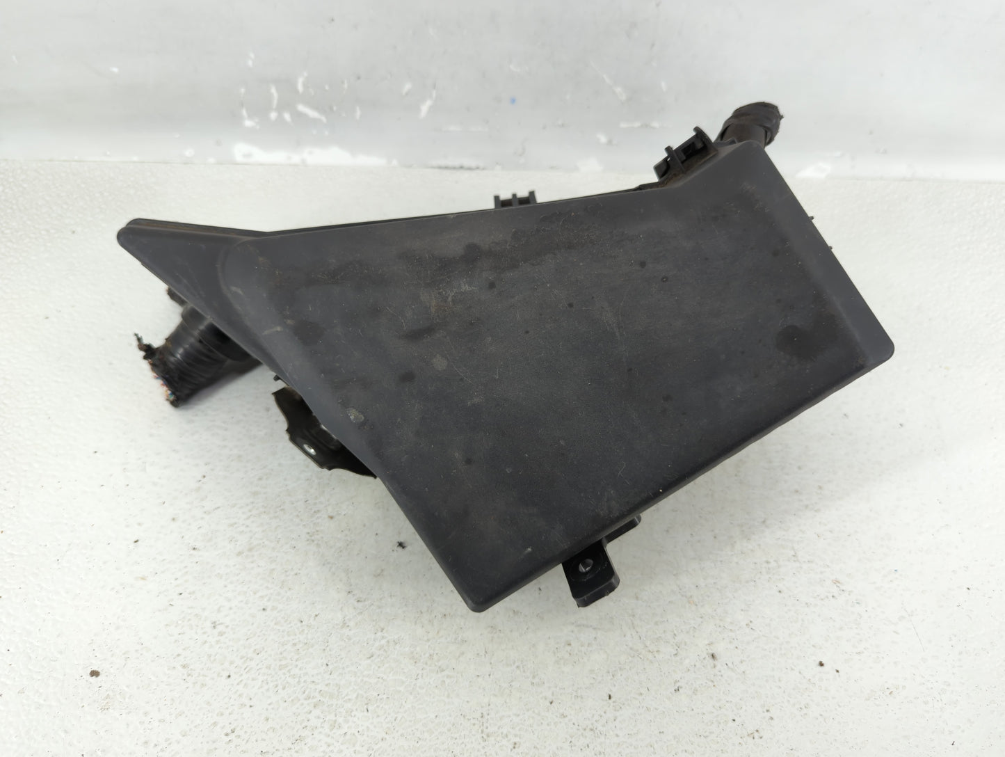 2009 Subaru Forester Fusebox Fuse Box Panel Relay Module P/N:MB100200B Fits Fits 2008 2010 2011 OEM Used Auto Parts - Oemuse