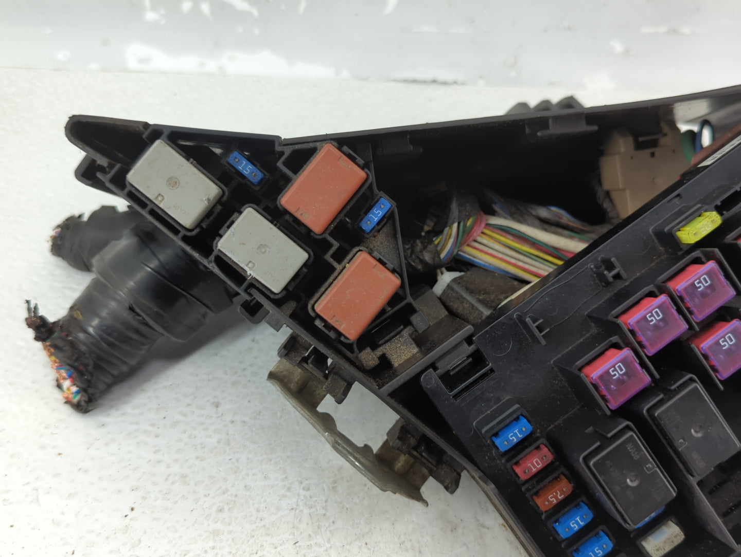 2009 Subaru Forester Fusebox Fuse Box Panel Relay Module P/N:MB100200B Fits Fits 2008 2010 2011 OEM Used Auto Parts - Oemuse
